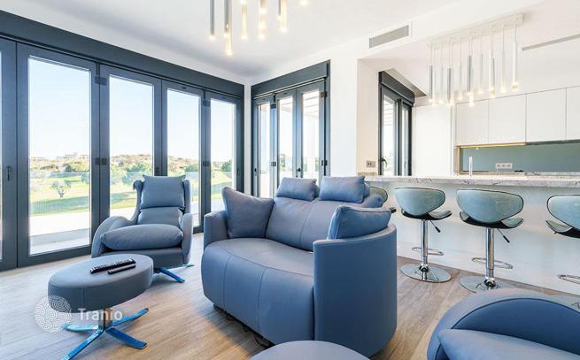 3-Bedroom Villa with Golf Course View and Private Pool in Mijas
