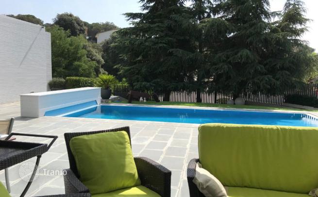 4-Bedroom House with Pool and Garden near the Sea in Arenys de Mar, Barcelona