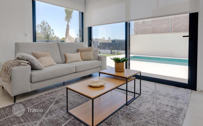 3-Bedroom Villa with Private Pool in Benidorm, Alicante, photo 5
