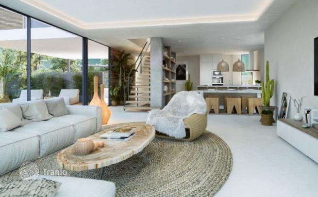 Modern Villa with Golf Course View in Estepona, Marbella, photo 2