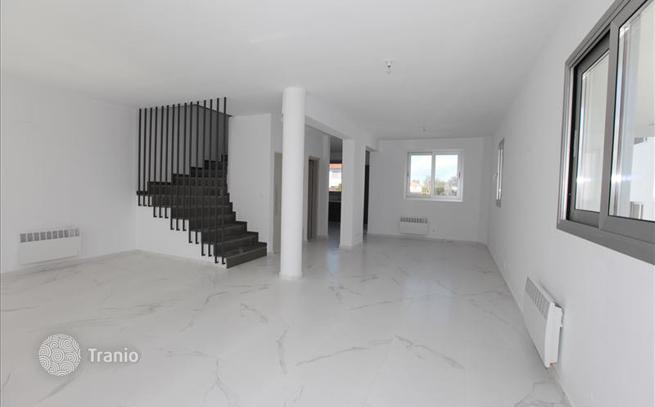 Villa Complex in a Quiet Area near Nicosia City Center, Strovolos