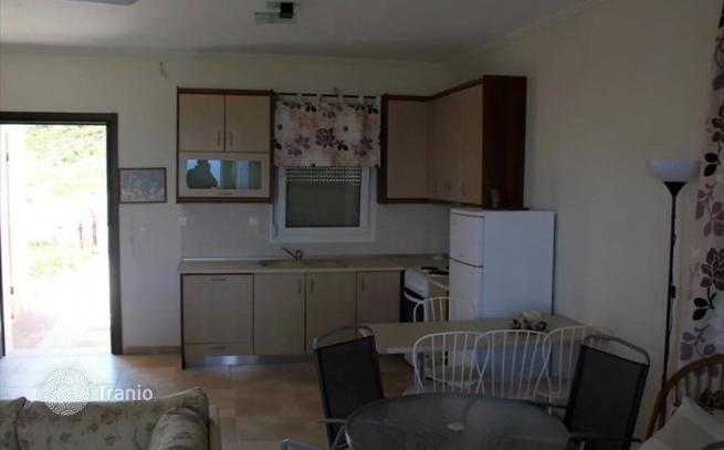 3-Bedroom House with Pool and Garden in Pefkochori, Kassandra, photo 4
