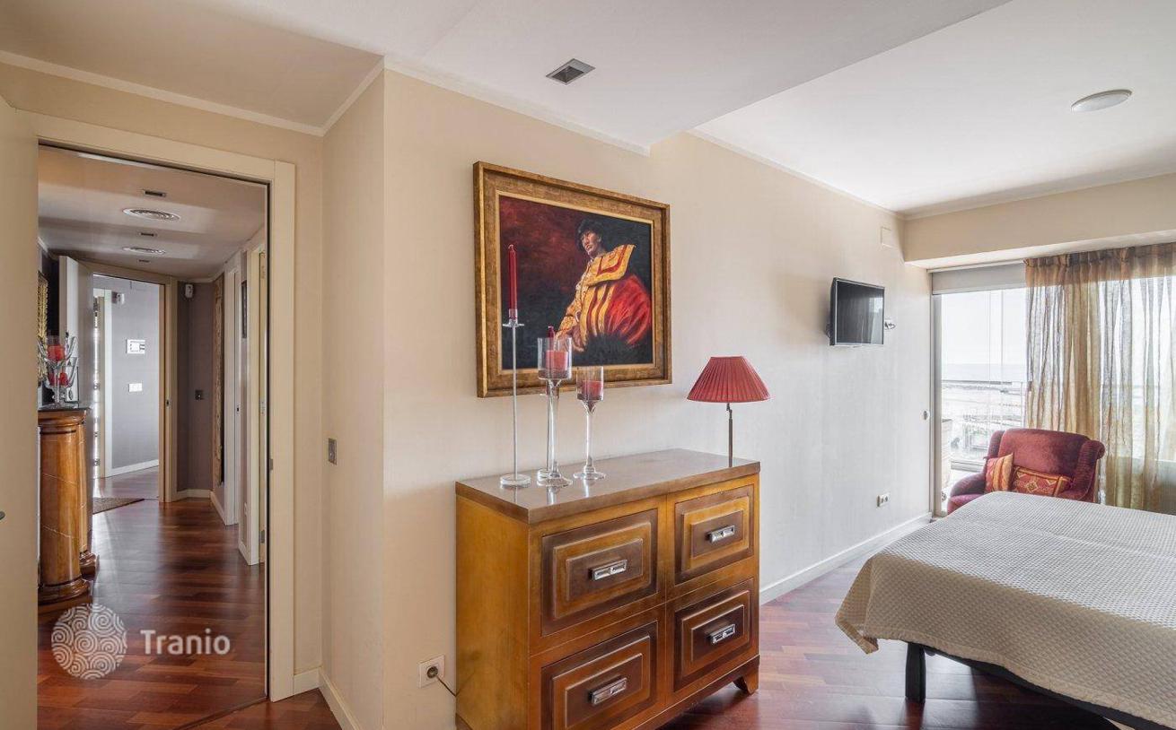 3-Bedroom Apartment with Sea View in Diagonal Mar, Barcelona, photo 4