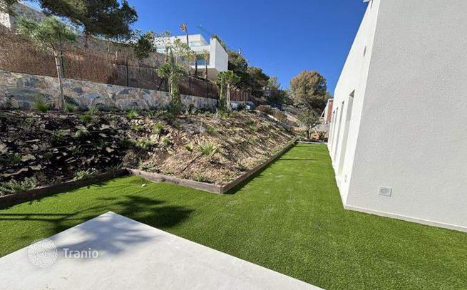 3-Bedroom Villa with Private Pool in Torrevieja, photo 4