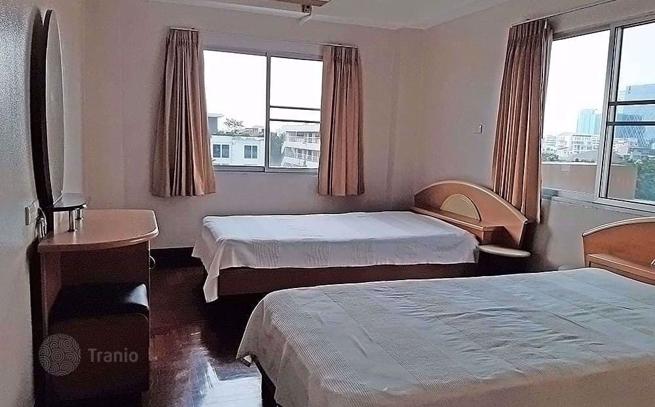 2-Bedroom Condo in Phaya Thai, Bangkok, photo 2