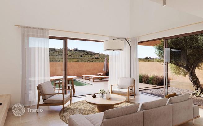 New Residential Complex with Shared Pool near the Sea in Maleme, Crete