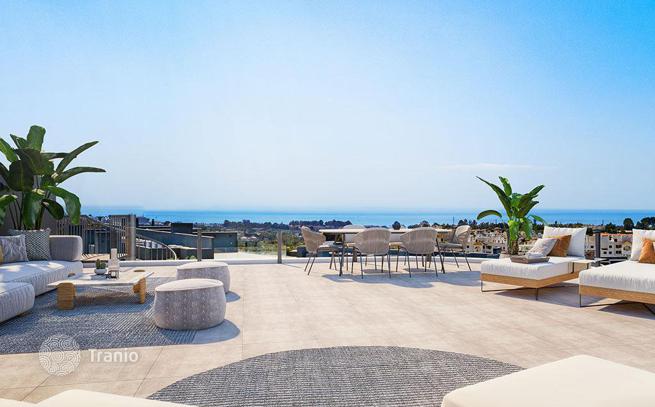 3-Bedroom Apartment with Sea View and Terrace in Estepona, photo 5