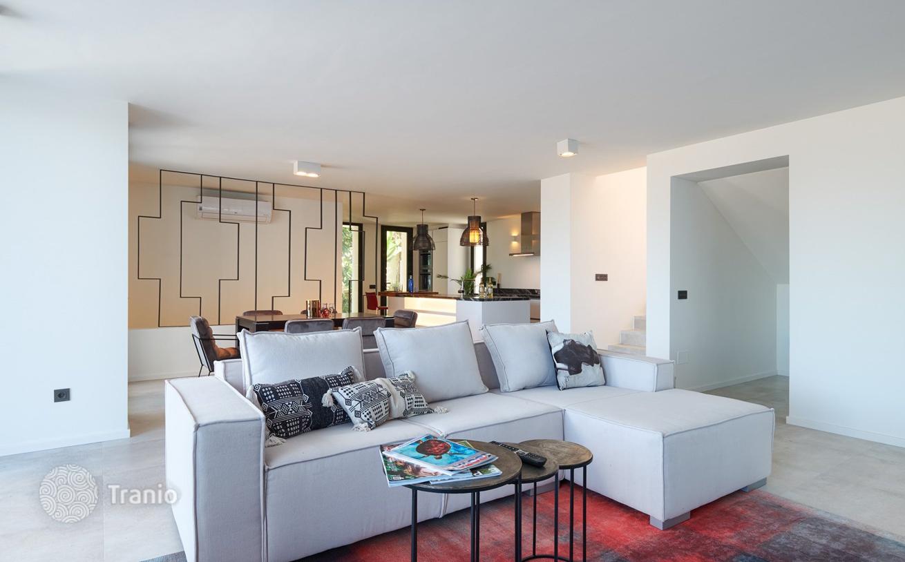9-комнатная вилла 230 м² в Нуэва Андалусии, Испания, фото 3
