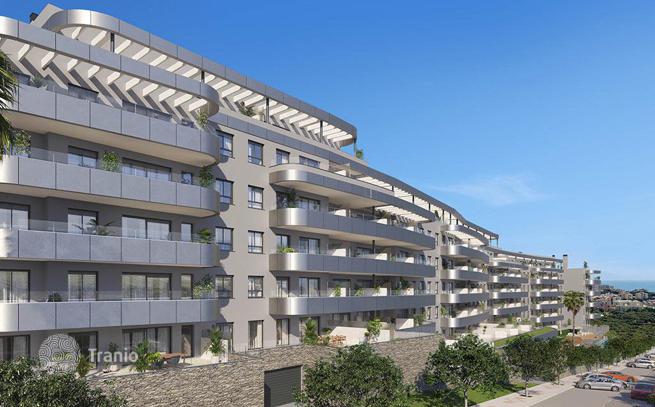 2-Bedroom Apartment with Sea View in Torremolinos, photo 3