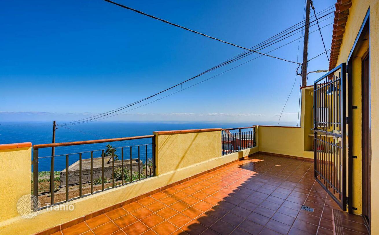 3-Bedroom House with Sea View in Los Realejos, Tenerife, photo 3