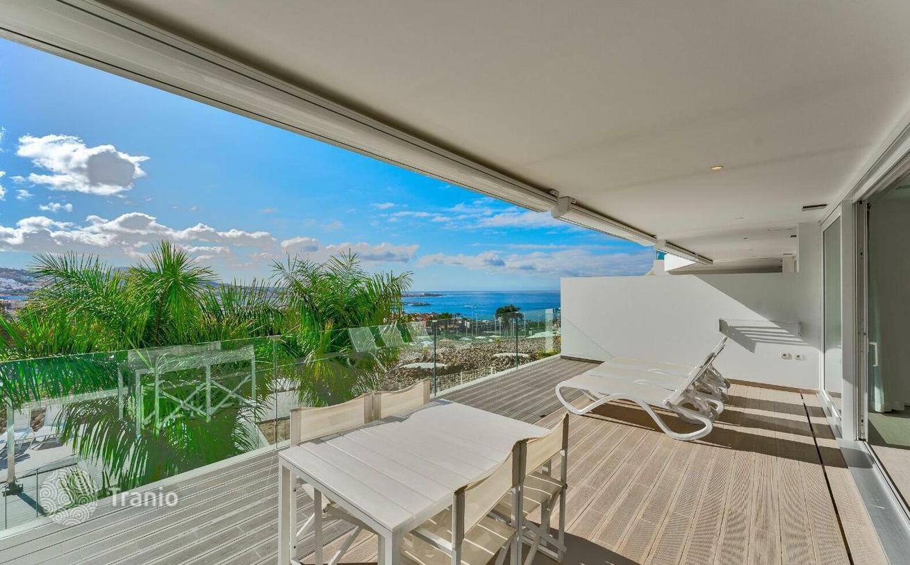1-Bedroom Apartment with Ocean View in Costa Adeje, Tenerife