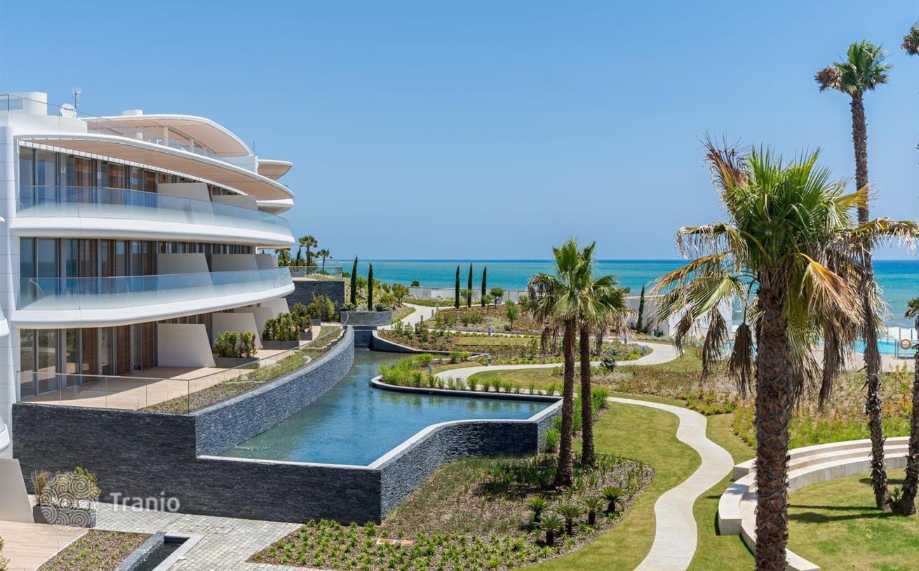2-Bedroom Penthouse in Estepona, photo 4