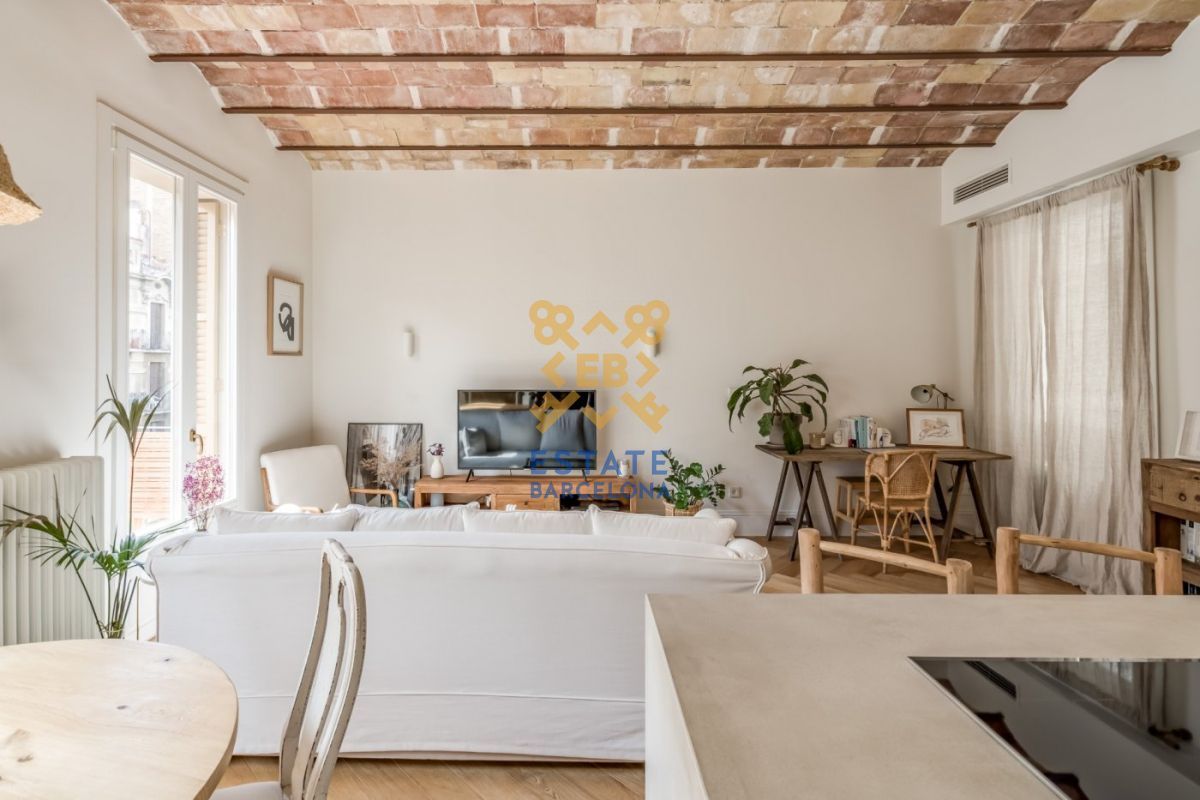 Квартира в Барселоне, Испания, 80 м²
