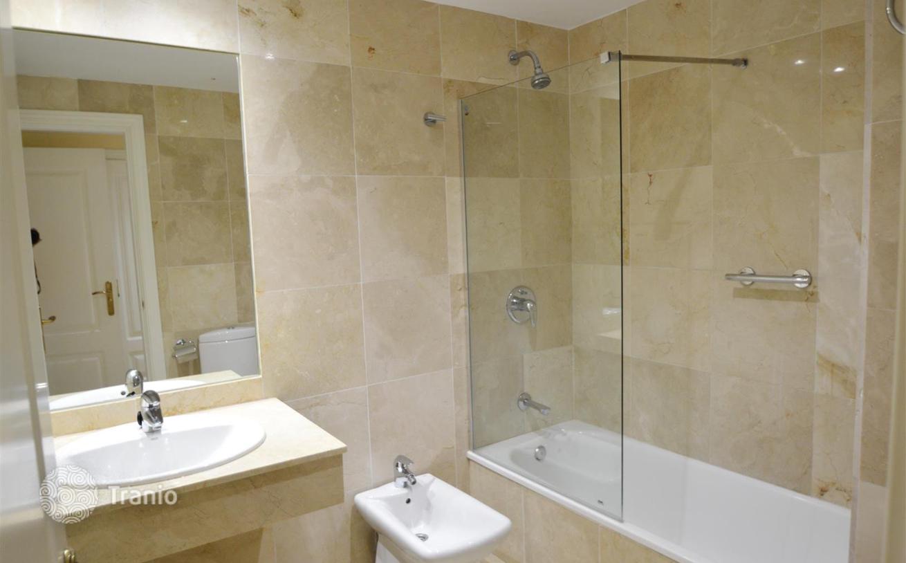 1-Bedroom Apartment in Marbella, photo 4