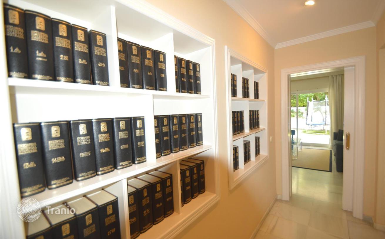 8-Bedroom Villa in San Pedro Alcantara, photo 3