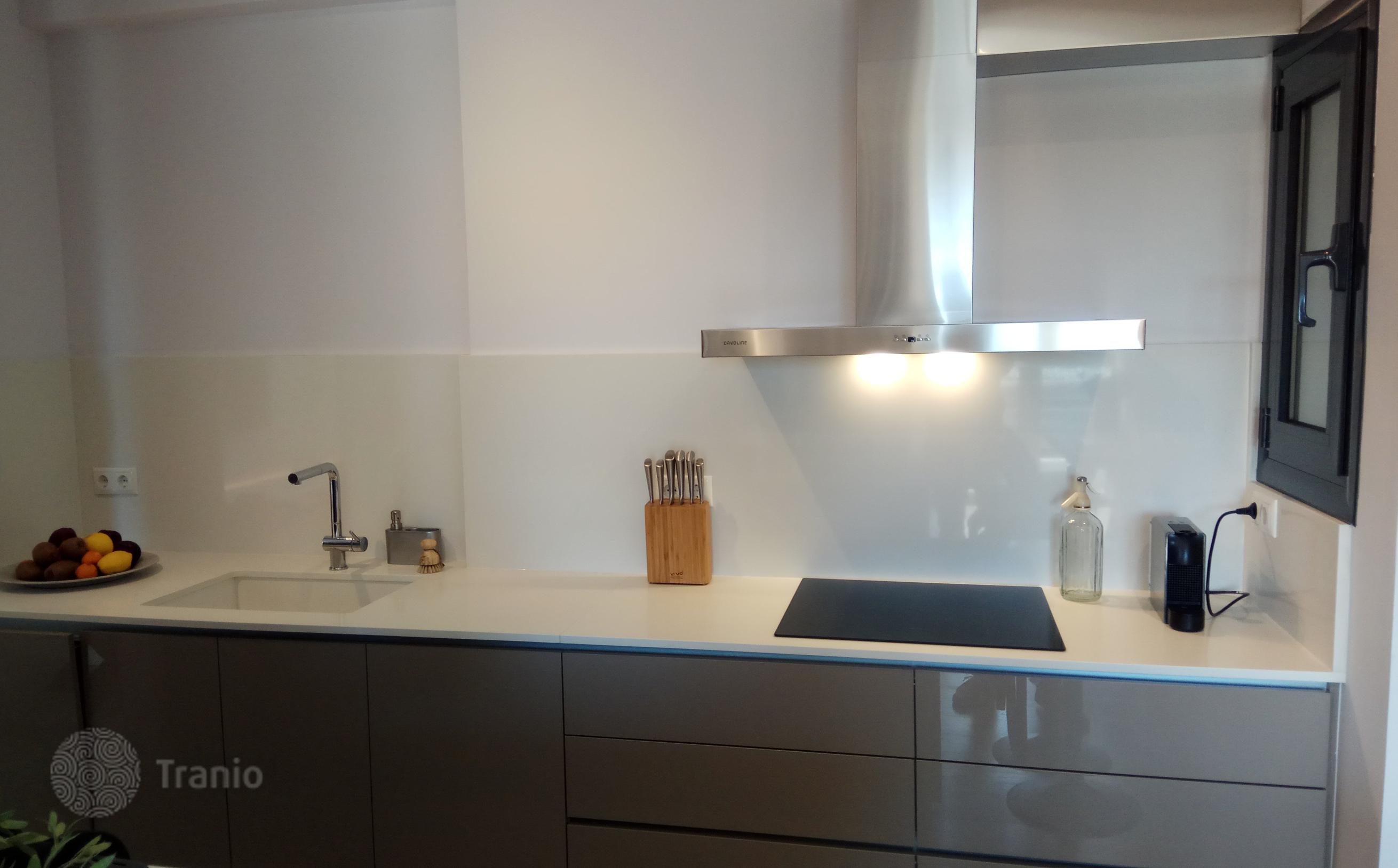 Bright 2-Bedroom Apartment with Acropolis View in Athens, photo 2