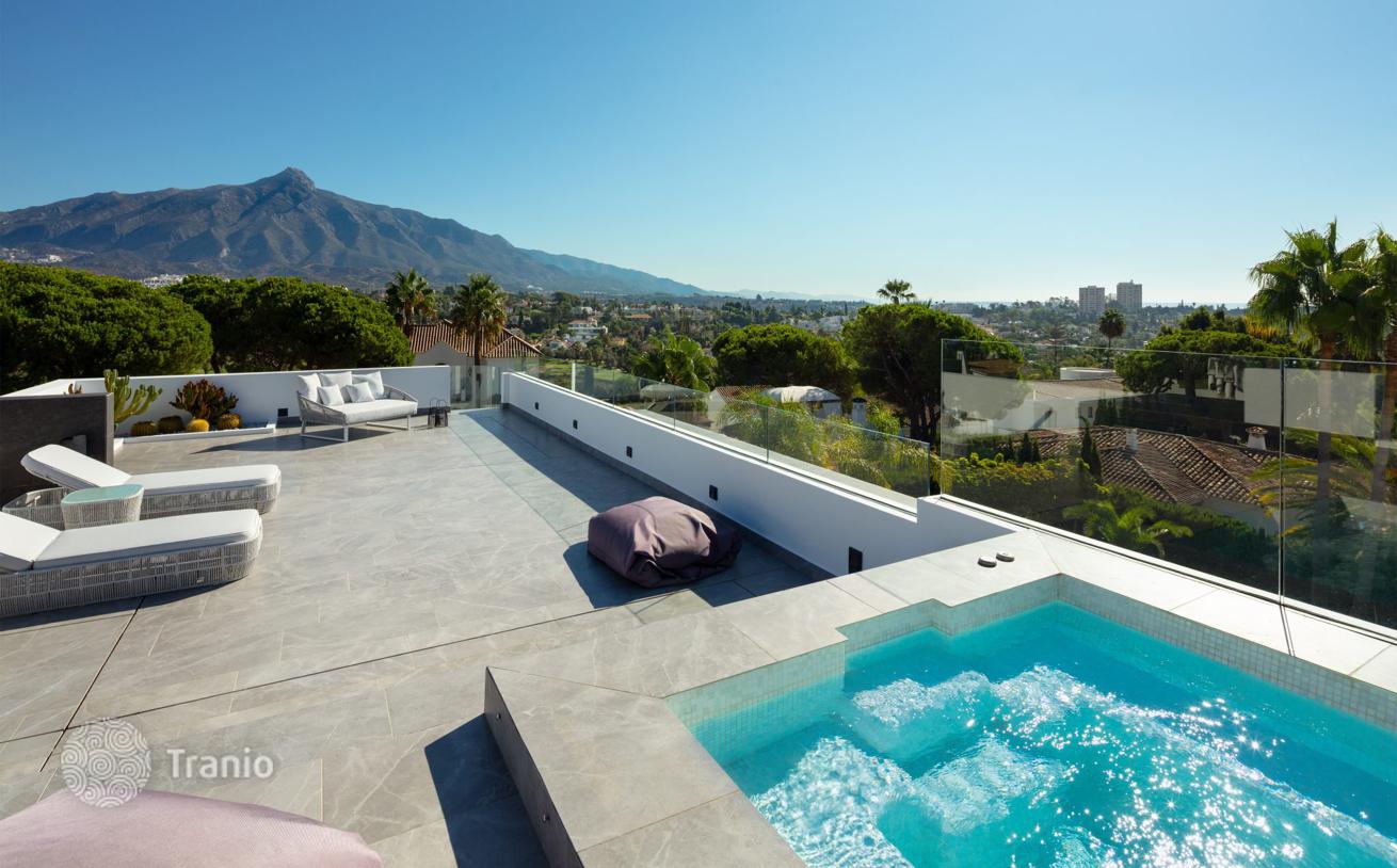 Modern Villa with Sea and Mountain Views in Nueva Andalucia, Marbella, photo 2