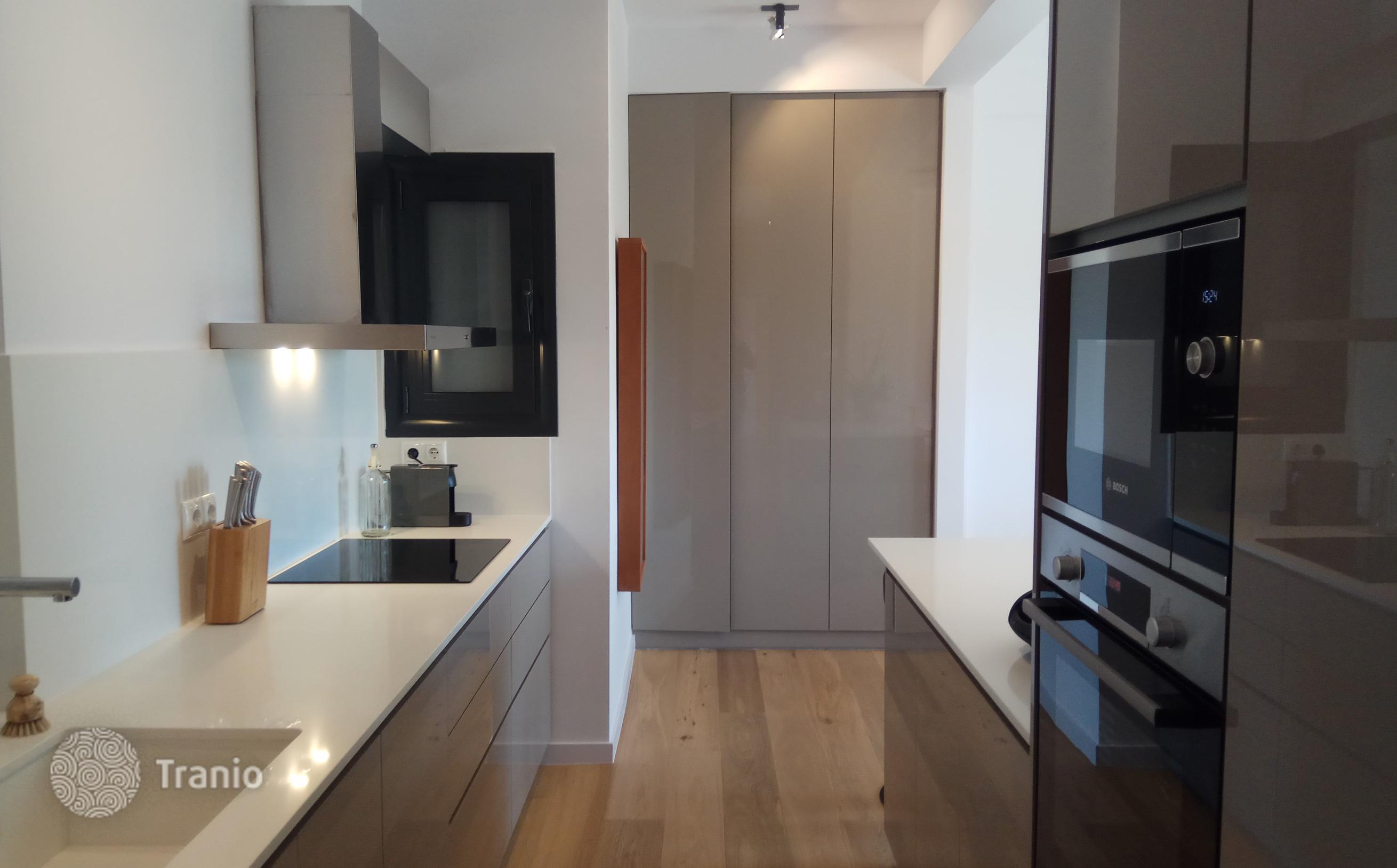 Bright 2-Bedroom Apartment with Acropolis View in Athens, photo 3