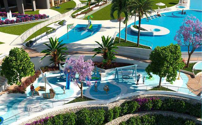 4-Bedroom Beachfront Apartment with Sea View in Benidorm, Alicante