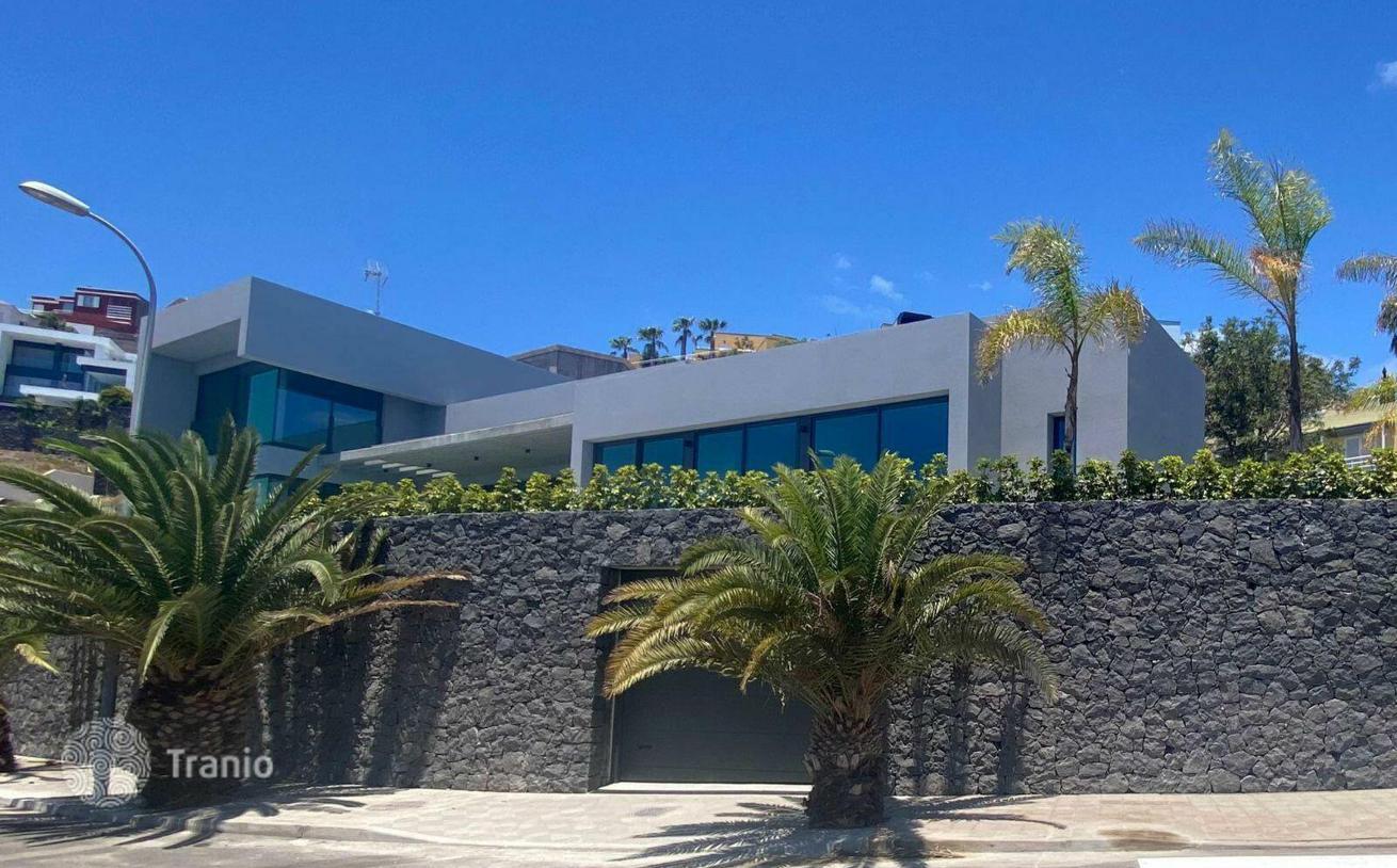 Villa with Private Pool in Santa Cruz de Tenerife, Tenerife