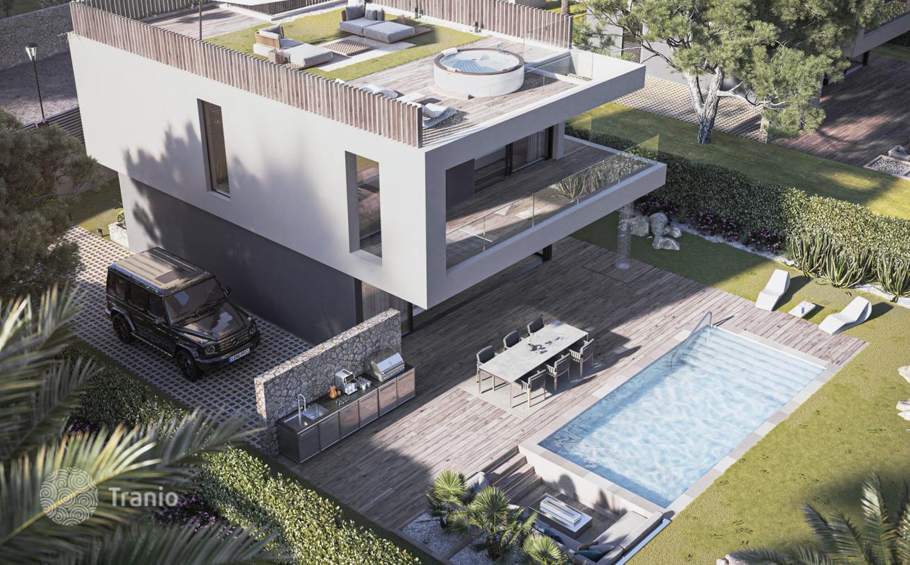 Villa with Garden and Private Pool near Golf Courses in Estepona, photo 2
