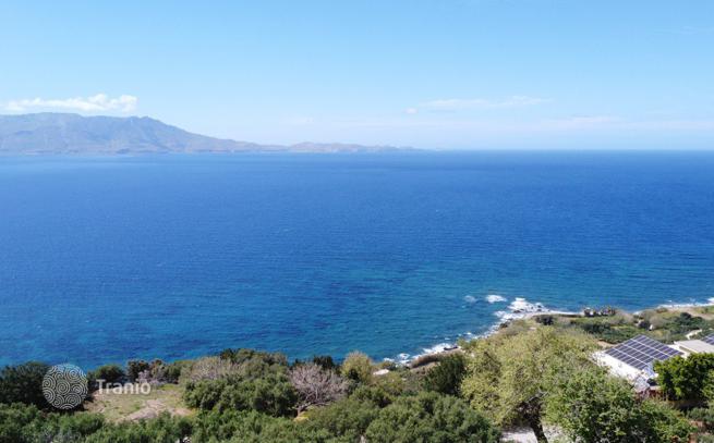 Beachfront Land Plot with Olive Grove and Building Permission in Kissamos, Crete