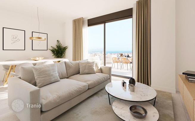3-Bedroom Apartment with Terrace in Estepona, Costa del Sol