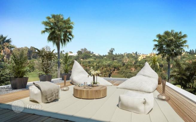 Modern Villa with Golf Course View in Estepona, Marbella