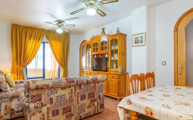 3-Bedroom Furnished Apartment in Torrevieja, photo 2
