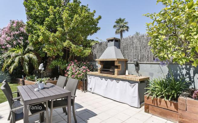 5-Bedroom House with Private Pool in Vilanova i la Geltrú, Barcelona
