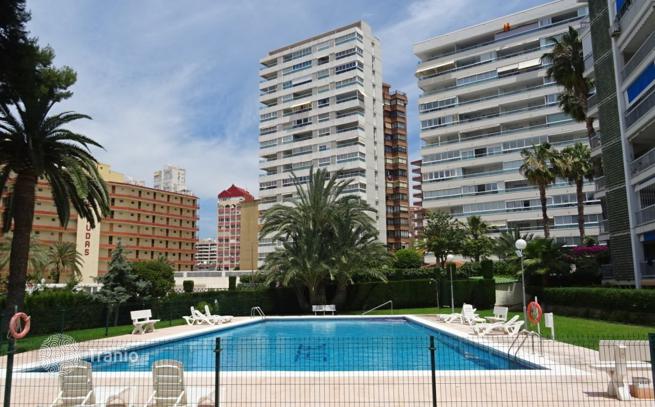 2-Bedroom Apartment 400 m from the Beach in Rincon de Loix, Benidorm
