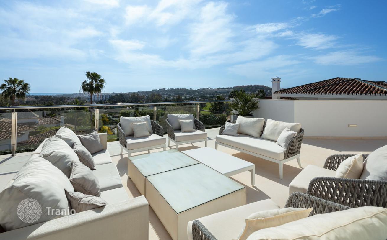 Spacious Villa with Private Pool and Sauna in Nueva Andalucia, Marbella, photo 5