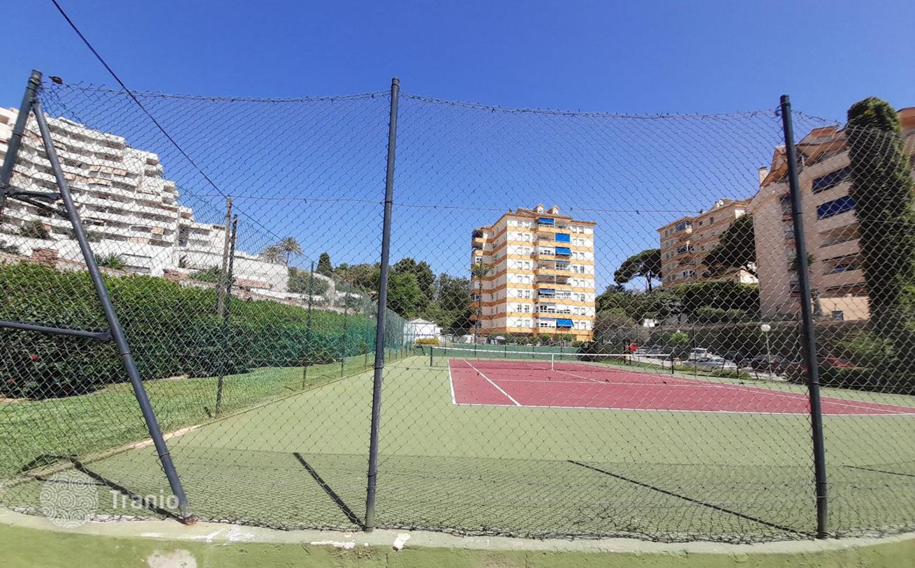 2-Bedroom Apartment in Benidorm, Spain, photo 3