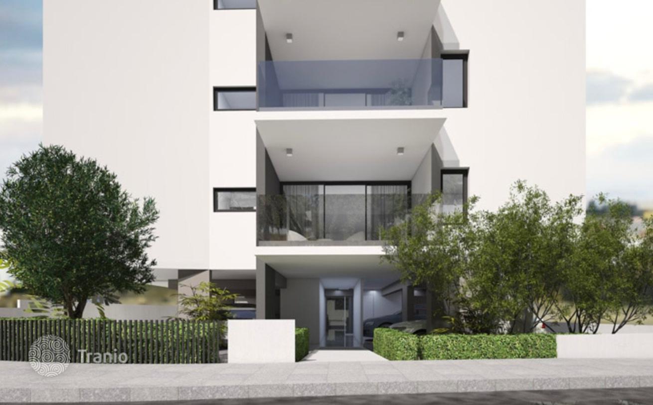 2-Bedroom Apartment with Covered Parking in Palouriotissa, Nicosia, photo 3