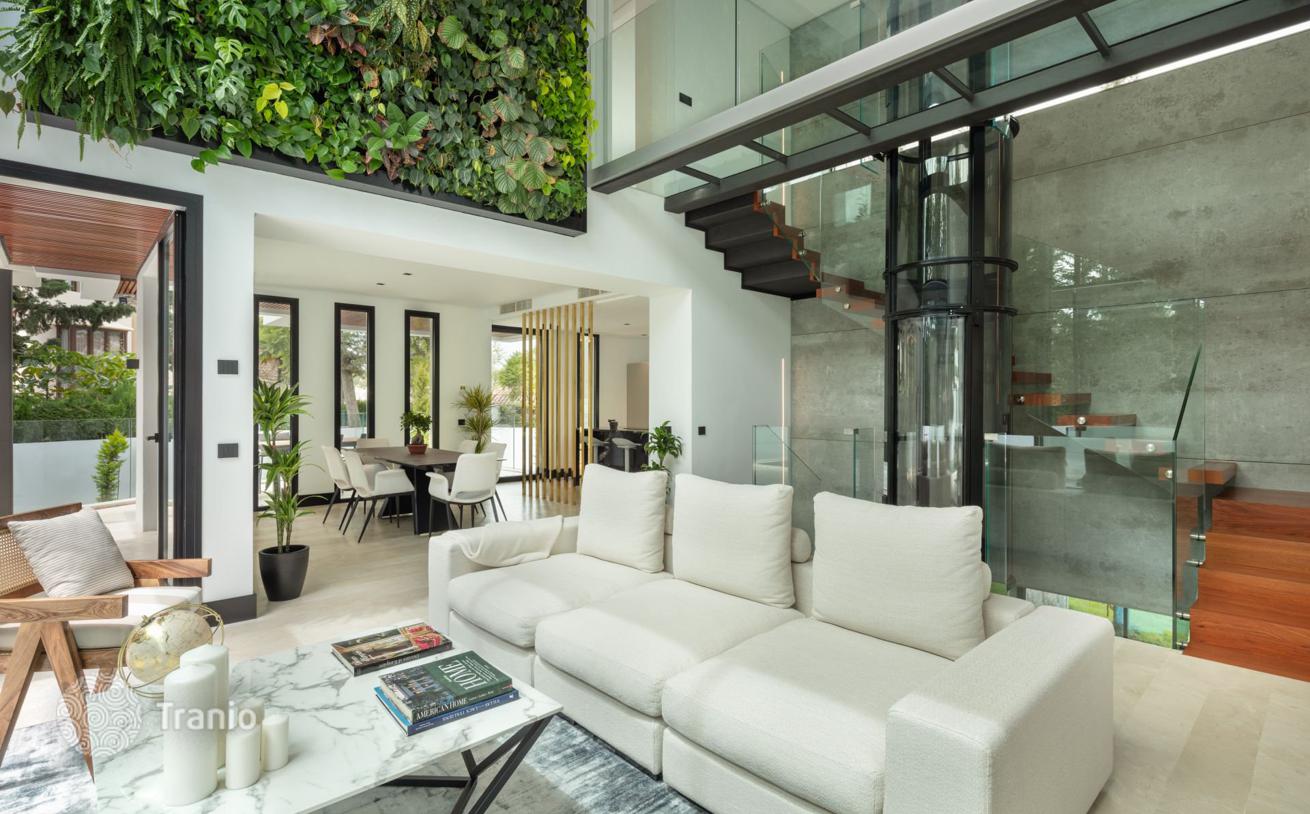 Luxury Villa with Private Pool and Spa on Golden Mile, Marbella, photo 2