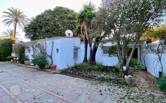 7-Bedroom House with Private Pool in Estepona, Costa del Sol, photo 2