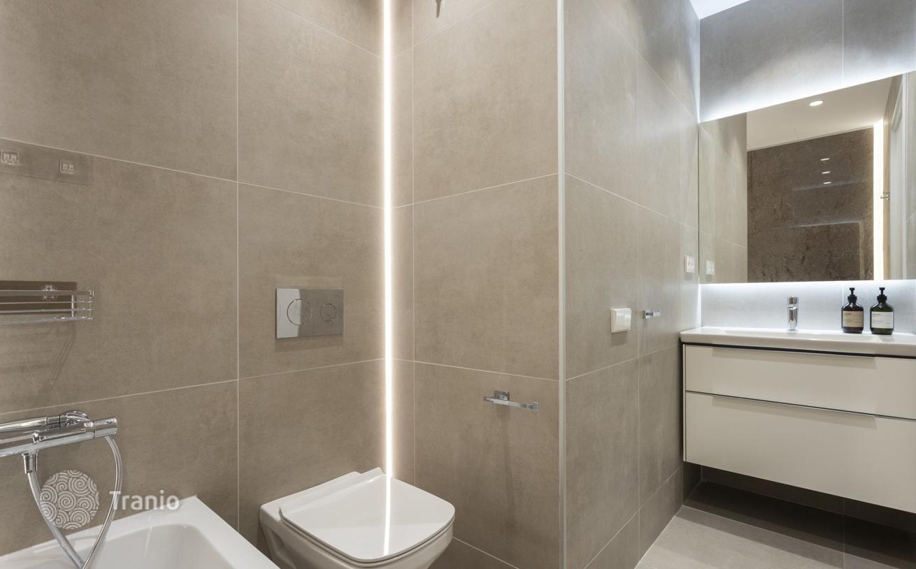3-Bedroom Apartment in Eixample, Barcelona, photo 3