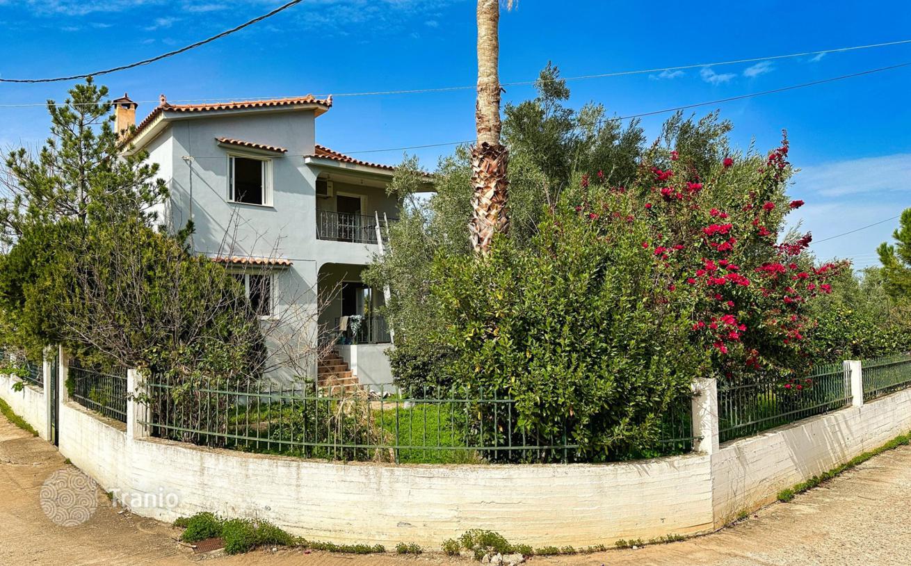 2-Bedroom Villa with Garden and Parking on Peloponnese