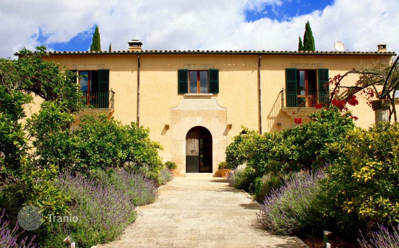 6-Bedroom Villa with Private Pool in Algaida, Mallorca