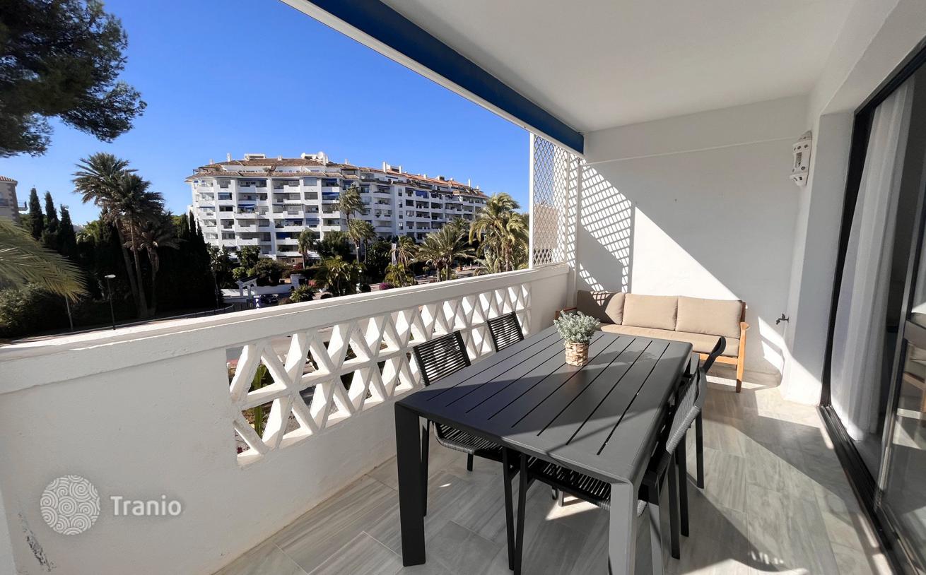 1-Bedroom Apartment with Sea View in Puerto Banus, Marbella, photo 4