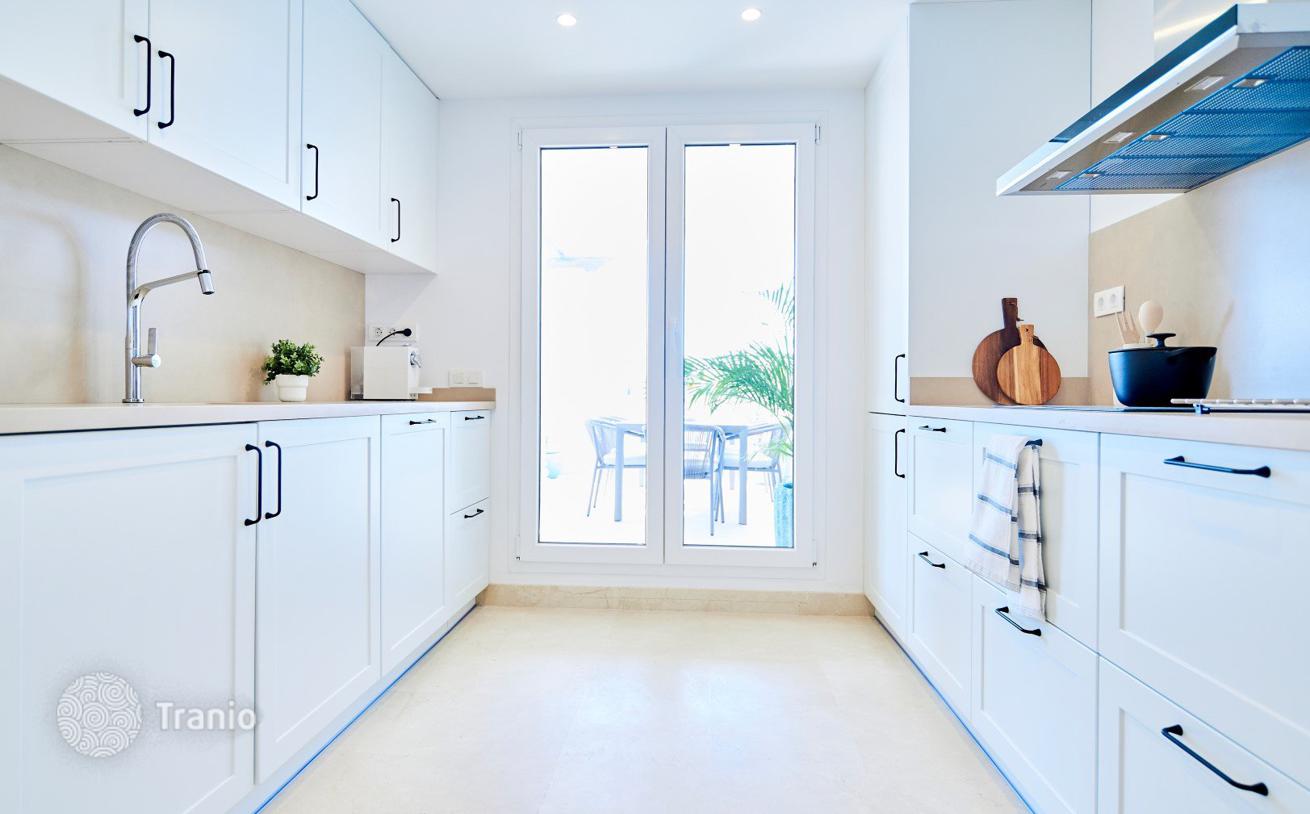 2-Bedroom Apartment with Sea View in Nueva Andalucia, Marbella, photo 4