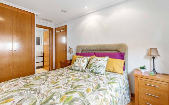 2-Bedroom Apartment near Port and Shopping District in Torrevieja, photo 5