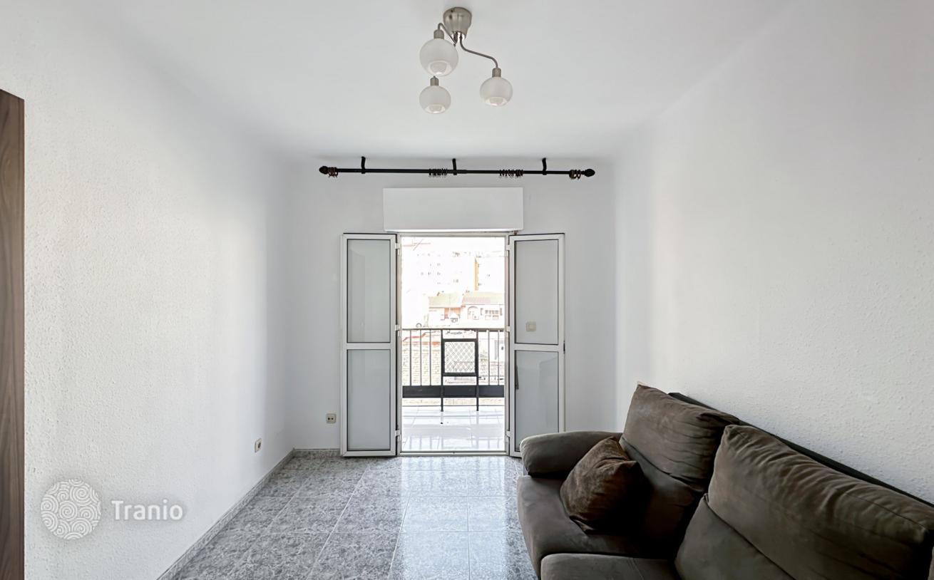 2-Bedroom Apartment in Málaga, photo 3