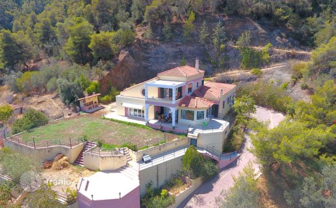 2-Bedroom Villa with Guest House and Sea Views in Epidavros, Peloponnese