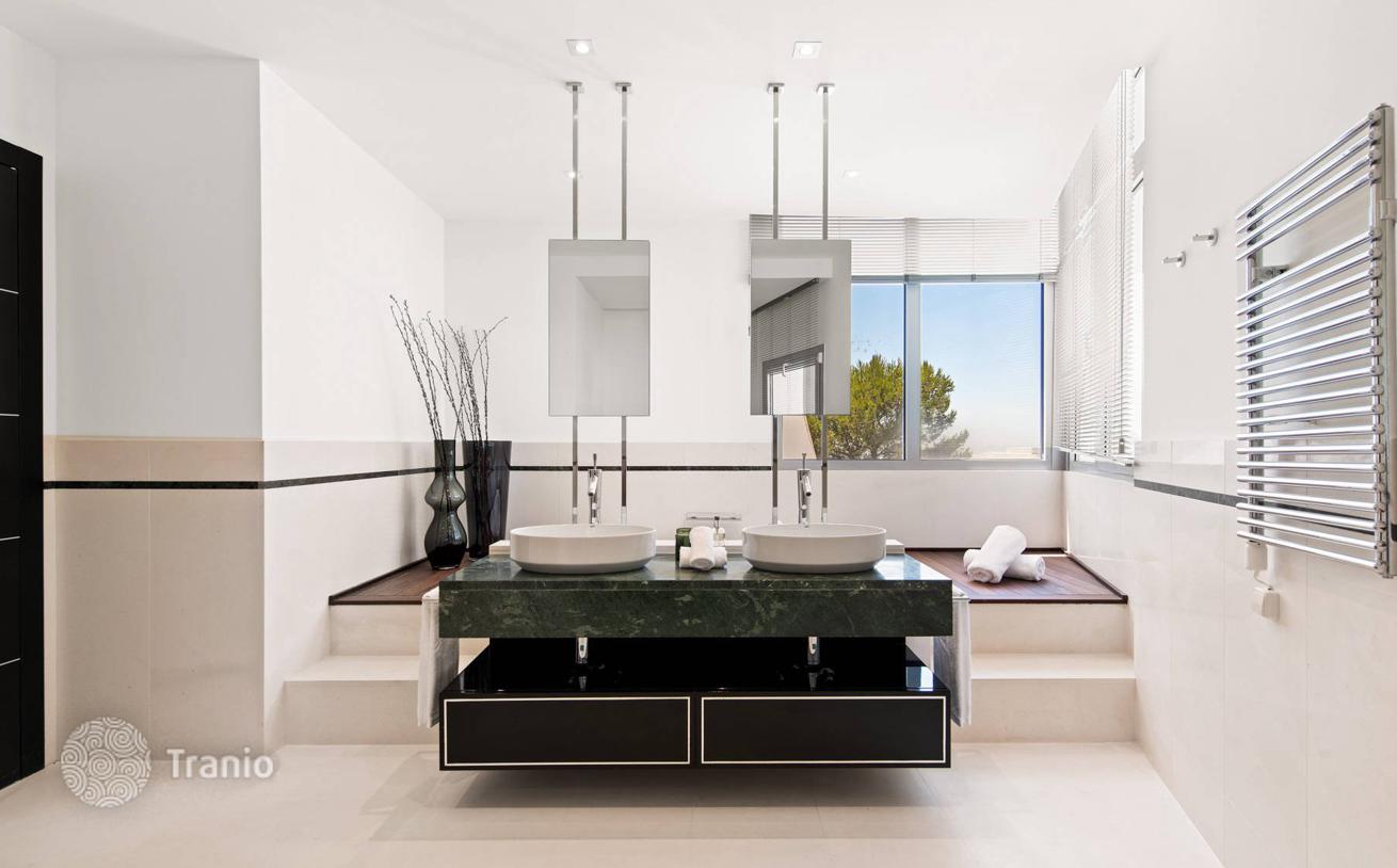 3-Bedroom House with Private Pool in Sierra Blanca, Marbella, photo 2