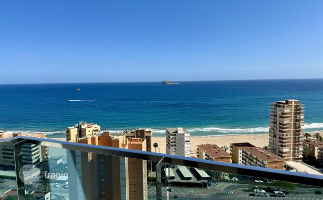 2-Bedroom Apartment with Sea View near Poniente Beach, Benidorm