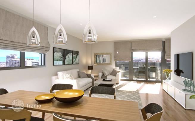 4-Bedroom Apartment with Terrace and Sea View in Badalona, Barcelona