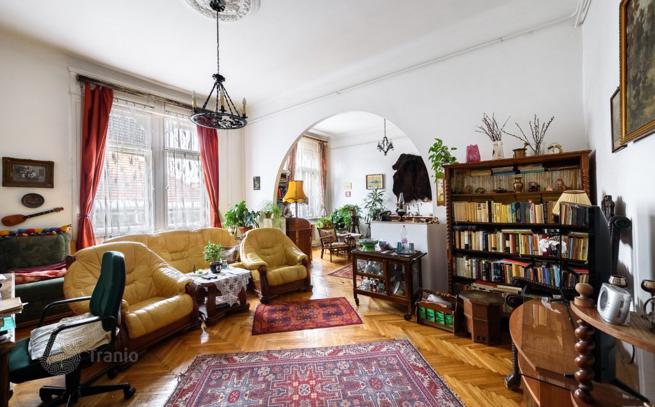 3-Bedroom Apartment in District VII, Budapest, photo 3