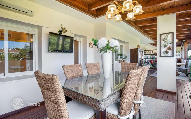 3-Bedroom Penthouse Near Beach and Port in Marbella, photo 3