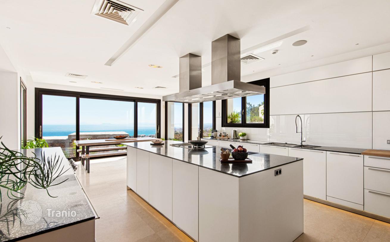 Вилла на продажу в Los Altos de los Monteros, Восточная Марбелья, фото 4